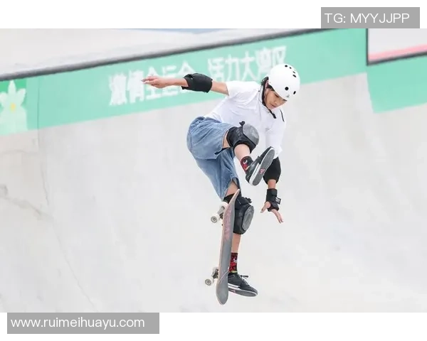 南京滑板队技术创新再创佳绩引领滑板运动新潮流